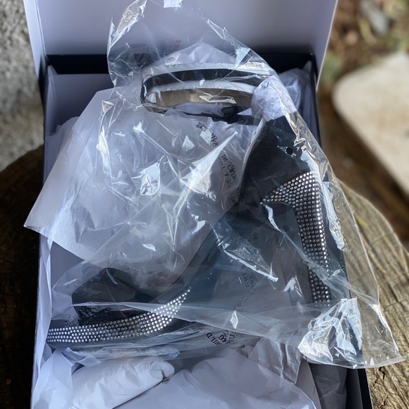 Nine West Edyn Ankle Strap Sandals - Picture 11 of 13